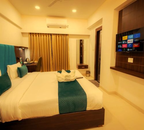 WhatsApp Image 2025-10-11 at 1.38.39 PM (1)