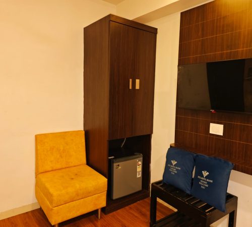 WhatsApp Image 2025-10-11 at 1.39.44 PM